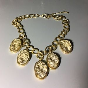 ✨Beautiful Gold Stoned Statement Piece Necklace✨